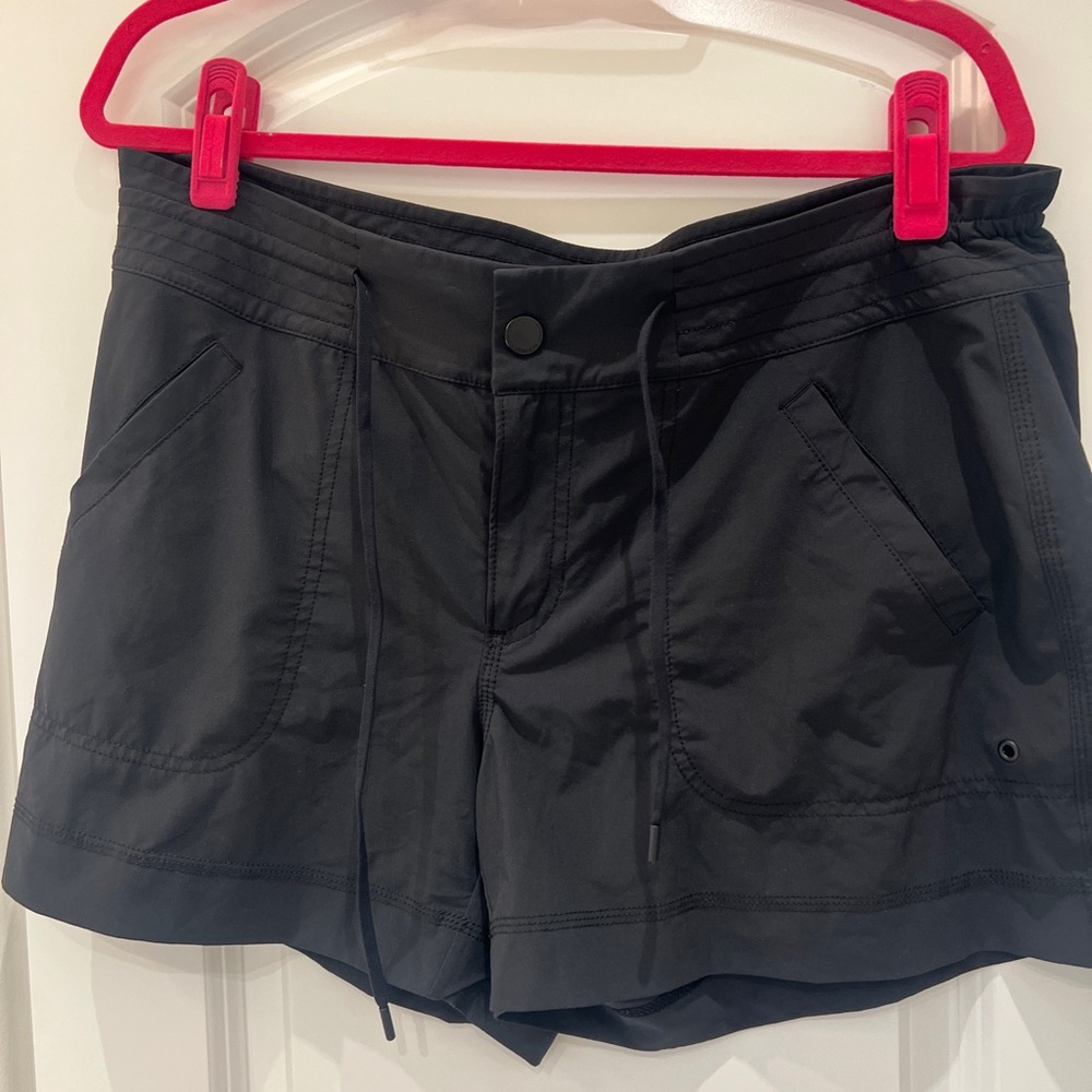 Athleta Women’s Black Athletic Shorts